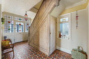 entrance hall- click for photo gallery